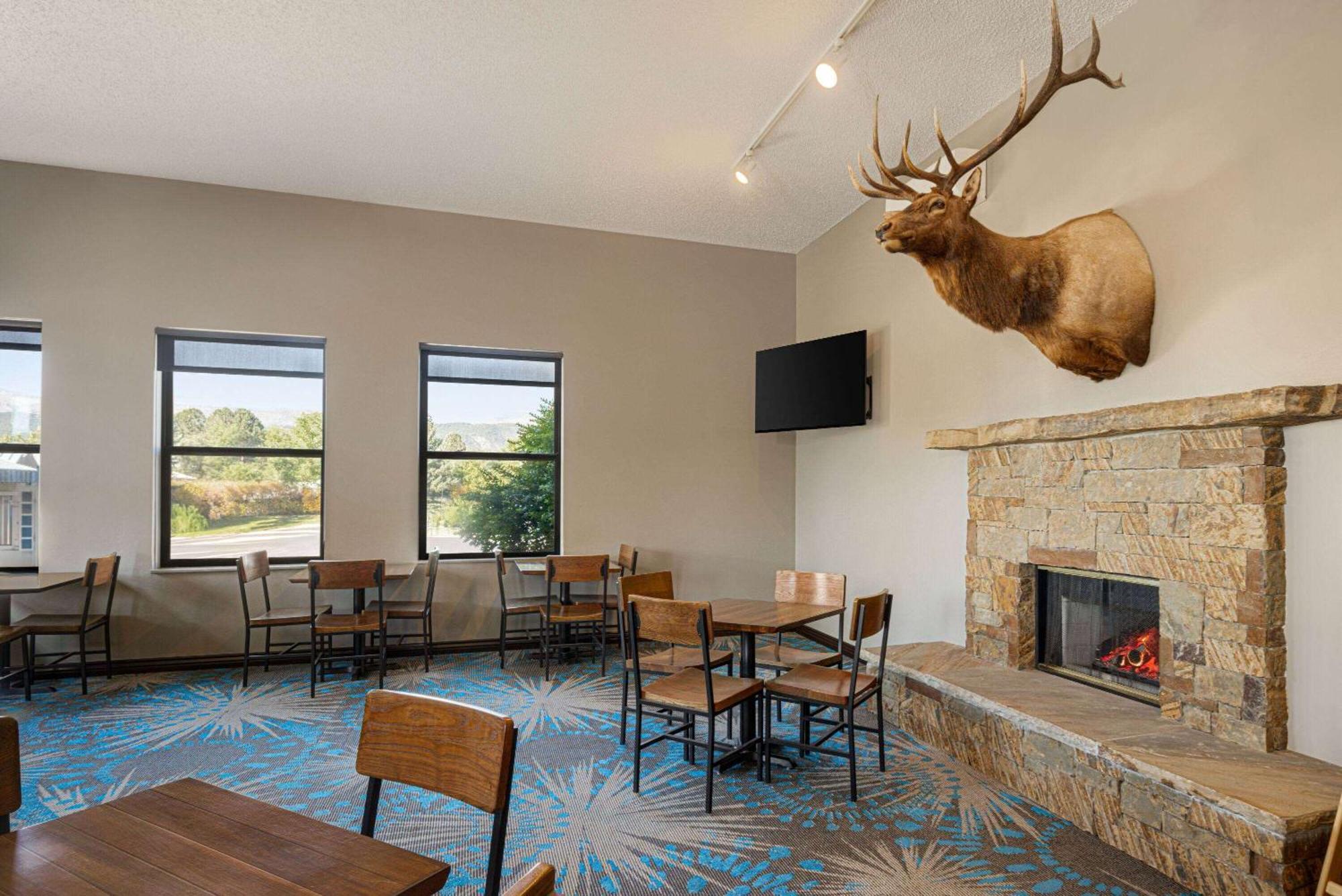 Days Inn By Wyndham Carbondale Exterior foto