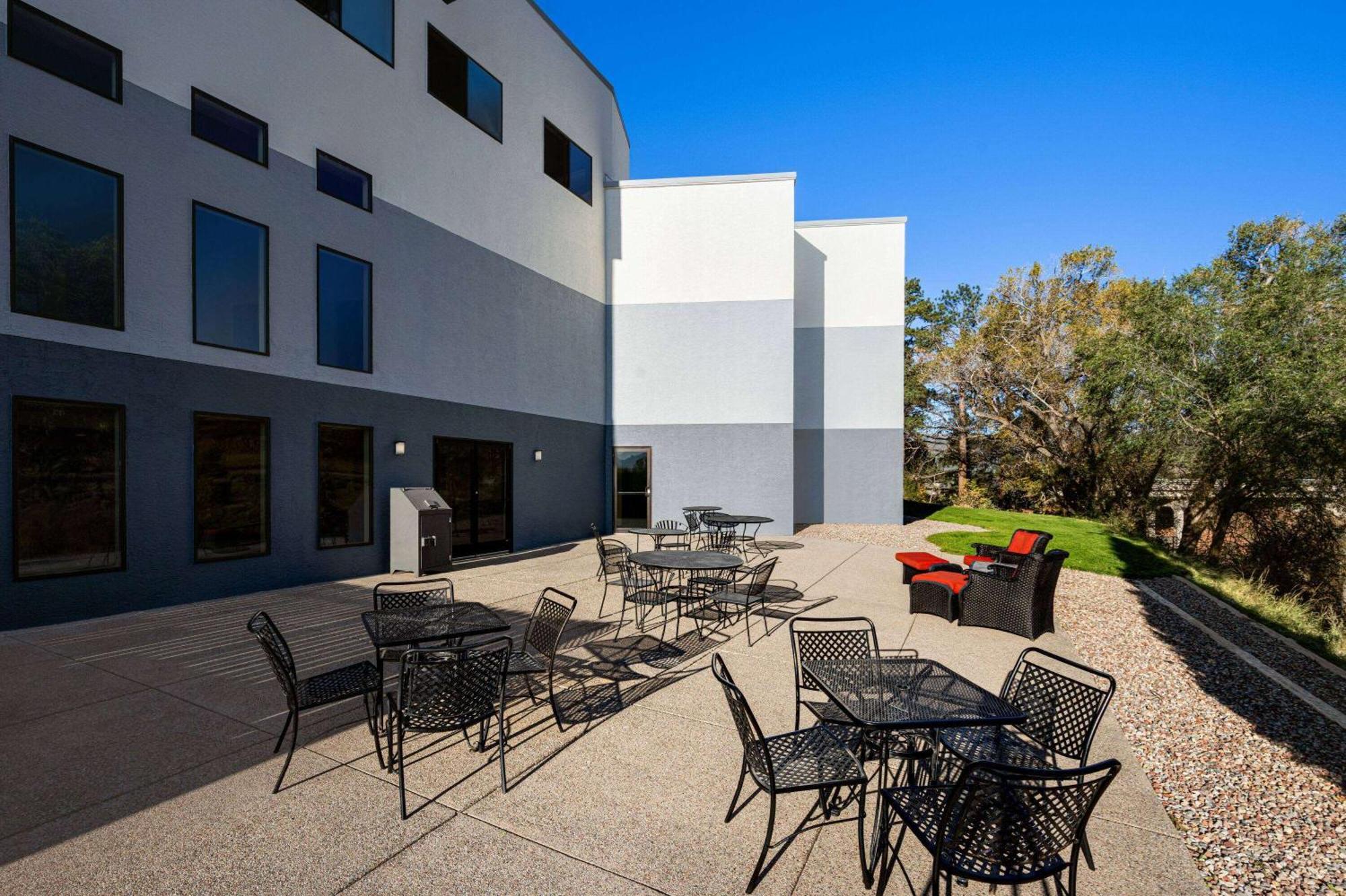 Days Inn By Wyndham Carbondale Exterior foto